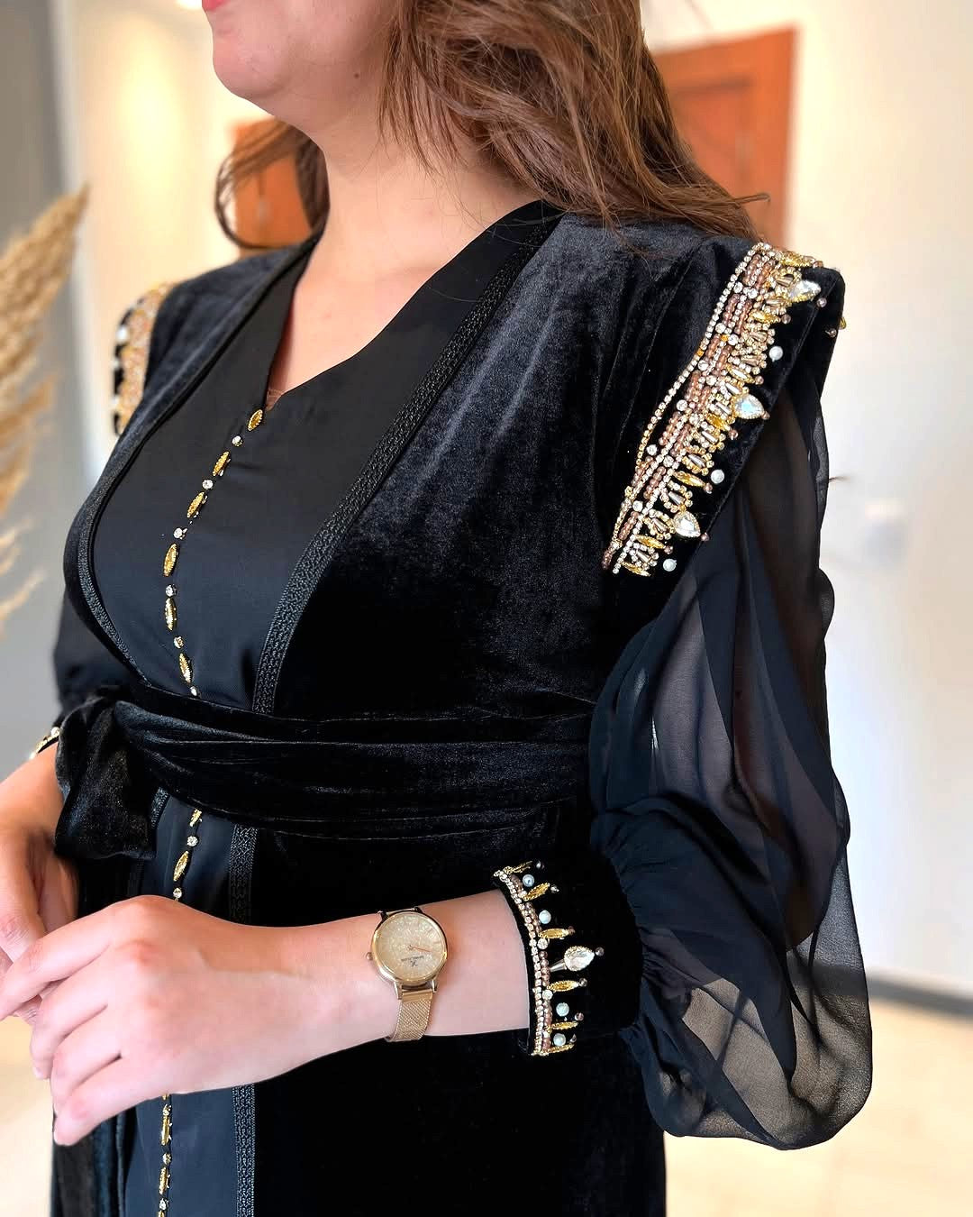 عباية لَيــال