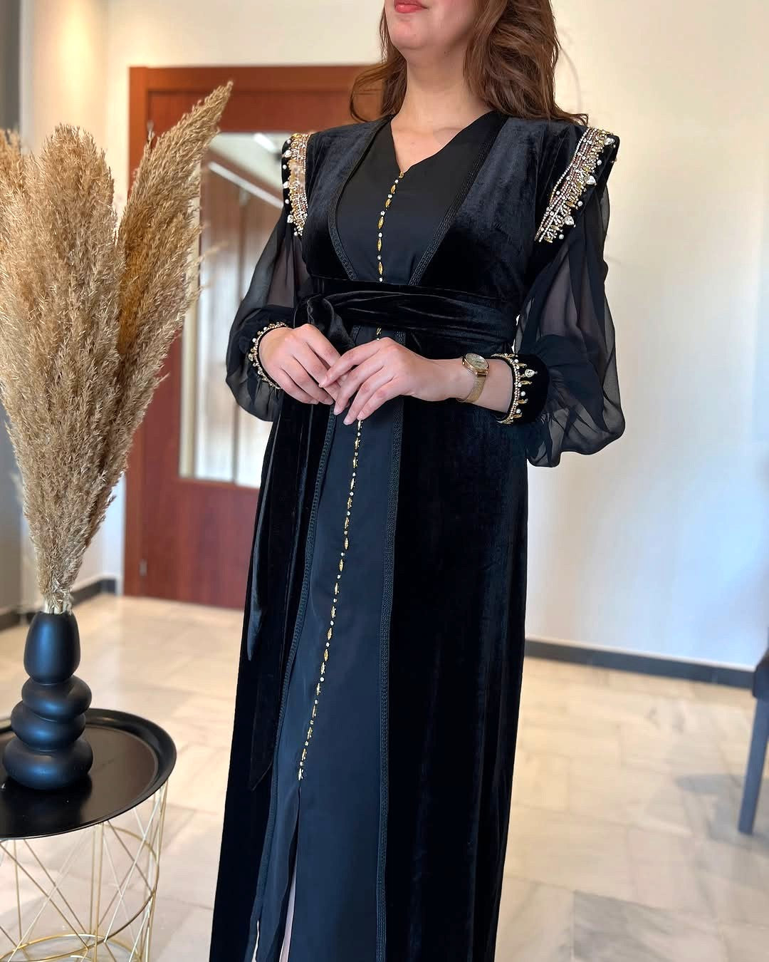 عباية لَيــال